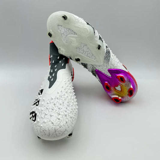 MEN'S FOOTBALL CLEATS